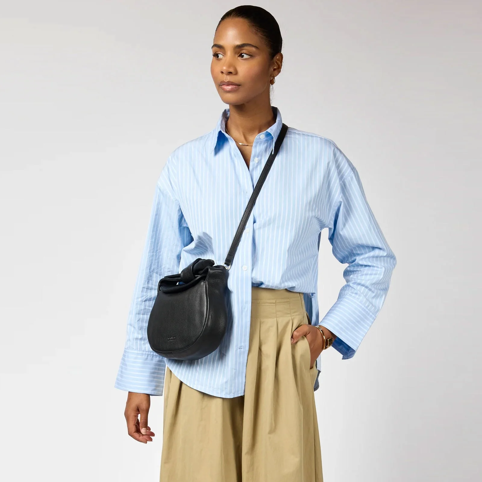Coco Croissant Soft Grain Leather Bag black - Image 3