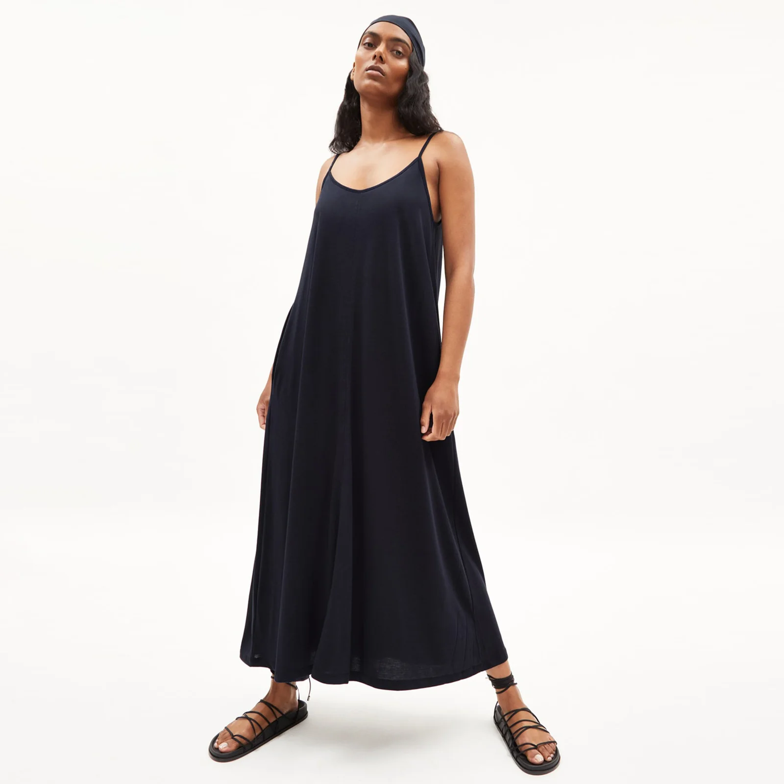 Sarinyaa Dress night sky - Image 3